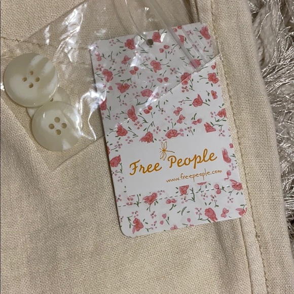 Free people ecru linen shorts - Picture 2 of 6